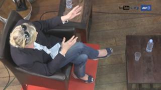 Marine Le Pen feet photo 4