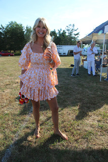 Christie Brinkley feet photo thumbnail