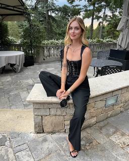 Chiara Ferragni feet photo thumbnail