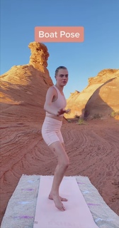 Cara Delevingne feet photo thumbnail