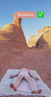 Cara Delevingne feet photo thumbnail