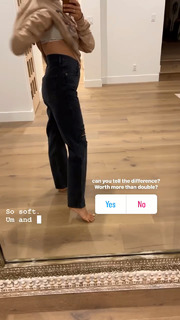 Daniella Monet feet photo thumbnail