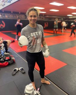 Michelle Waterson feet photo thumbnail