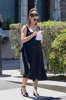 Ashley Greene feet photo thumbnail