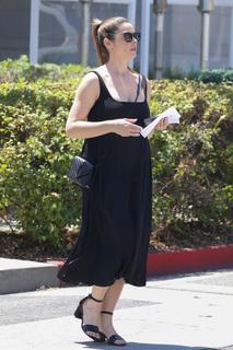 Ashley Greene feet photo thumbnail