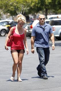 Britney Spears feet photo thumbnail