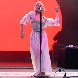 Aurora Aksnes feet photo thumbnail
