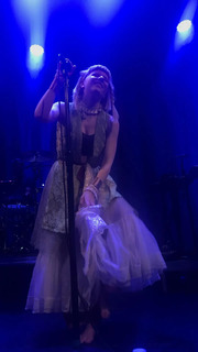 Aurora Aksnes feet photo thumbnail