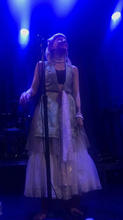Aurora Aksnes feet photo thumbnail