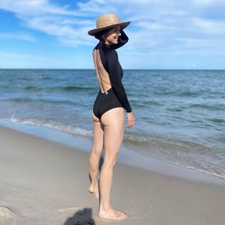 Joanna Jablczynska feet photo thumbnail
