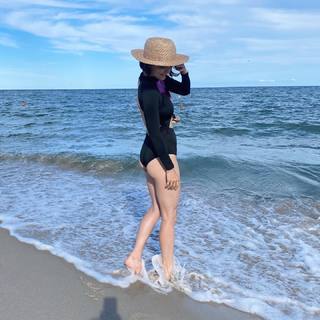 Joanna Jablczynska feet photo thumbnail