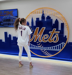 Thalía feet photo thumbnail