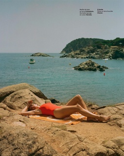 Laetitia Casta feet photo thumbnail