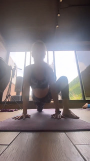 Yoseline Hoffman feet photo thumbnail
