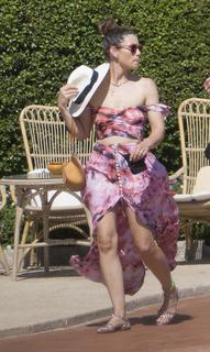 Jessica Biel feet photo thumbnail