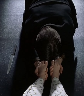 Christina Ricci feet photo thumbnail
