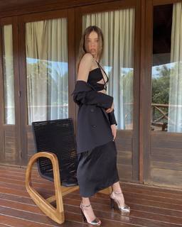Xenia Tchoumitcheva feet photo thumbnail