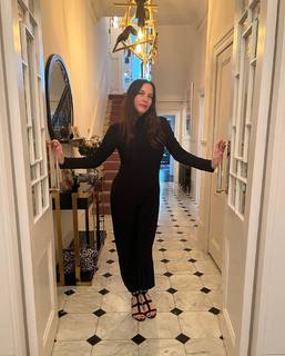 Liv Tyler feet photo thumbnail