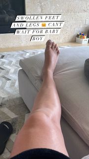 Adriana Lima feet photo thumbnail