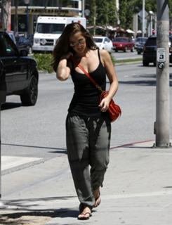 Minka Kelly feet photo thumbnail