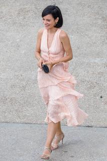 Lily Allen feet photo thumbnail