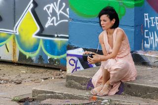 Lily Allen feet photo thumbnail