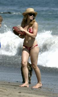 Jessica Biel feet photo thumbnail