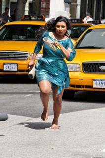 Mindy Kaling feet photo thumbnail