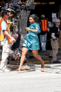 Mindy Kaling feet photo thumbnail