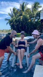 Amanda Cerny feet photo thumbnail