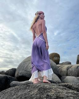 Nicole Neumann feet photo thumbnail