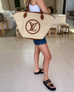Chiara Ferragni feet photo thumbnail