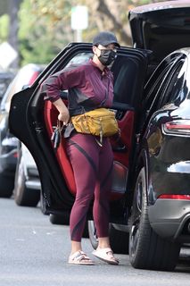 Katy Perry feet photo thumbnail