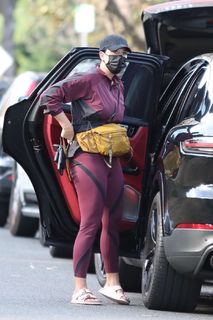 Katy Perry feet photo thumbnail