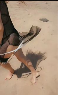 Xenia Tchoumitcheva feet photo thumbnail