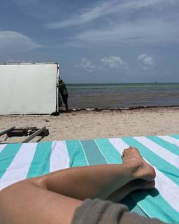 Michelle Monaghan feet photo thumbnail