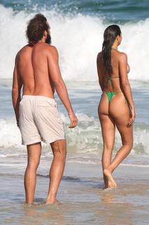Lais Ribeiro feet photo thumbnail