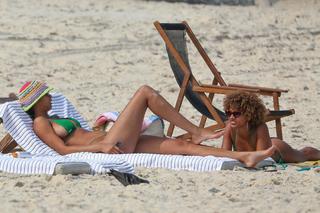 Lais Ribeiro feet photo thumbnail