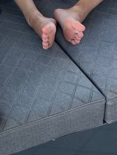 Chiara Ferragni feet photo thumbnail
