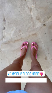 Chiara Ferragni feet photo thumbnail