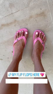 Chiara Ferragni feet photo thumbnail
