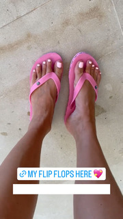 Chiara Ferragni feet photo thumbnail