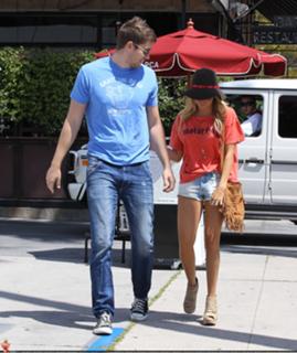Ashley Tisdale feet photo thumbnail