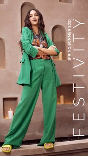 Zaira Nara feet photo thumbnail