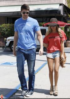 Ashley Tisdale feet photo thumbnail