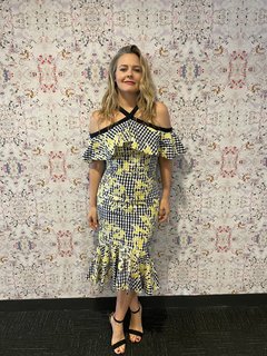 Alicia Silverstone feet photo thumbnail