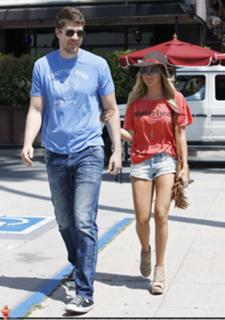 Ashley Tisdale feet photo thumbnail