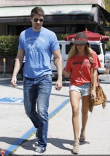 Ashley Tisdale feet photo thumbnail