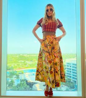 Lívia Andrade feet photo thumbnail