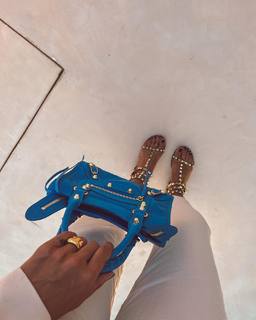 Valentina Vignali feet photo thumbnail